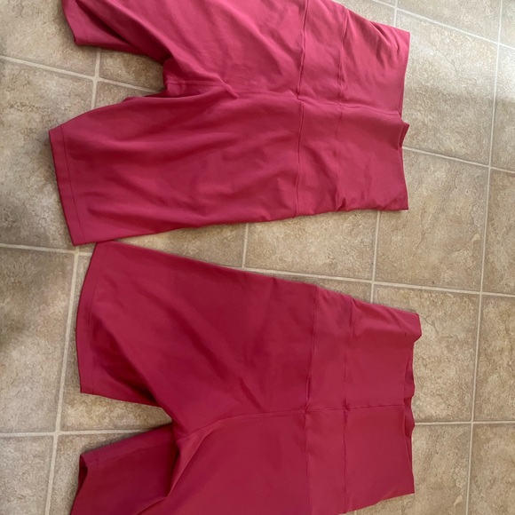 Nike Pink Maternity Activewear Shorts - Picture 3 of 4